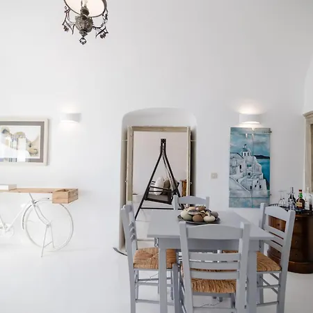 Greek Kallisti Sunset Santorini Apartment *